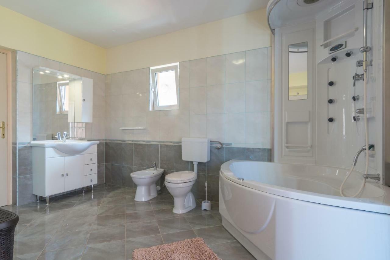 Holiday Home Matela Zadar Ngoại thất bức ảnh